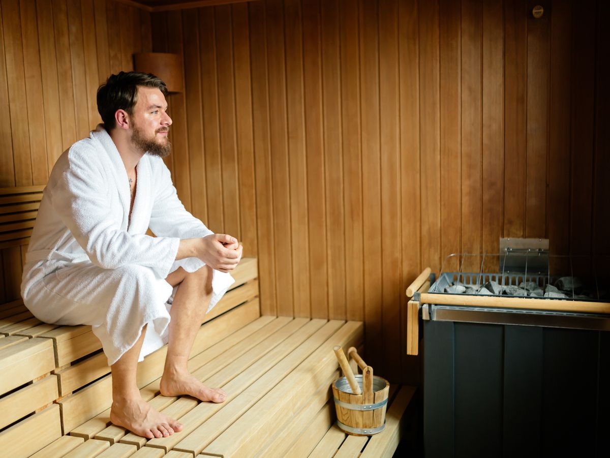 The Health Benefits of Steam Room: Understanding the Difference Between Steam Room and Sauna