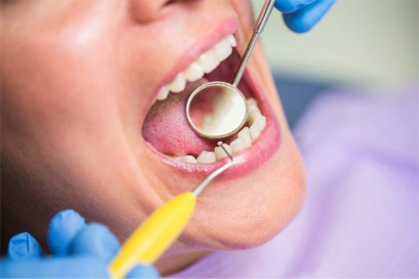 Reasons Your Dentist Cares About Your Diet More Than You Think  3 Nutrient Deficiencies First Appear In The Mouth